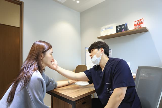 서울 서대문구 리프팅, 얼굴살이 고민이라면 다이어트부터 해야 할까요?